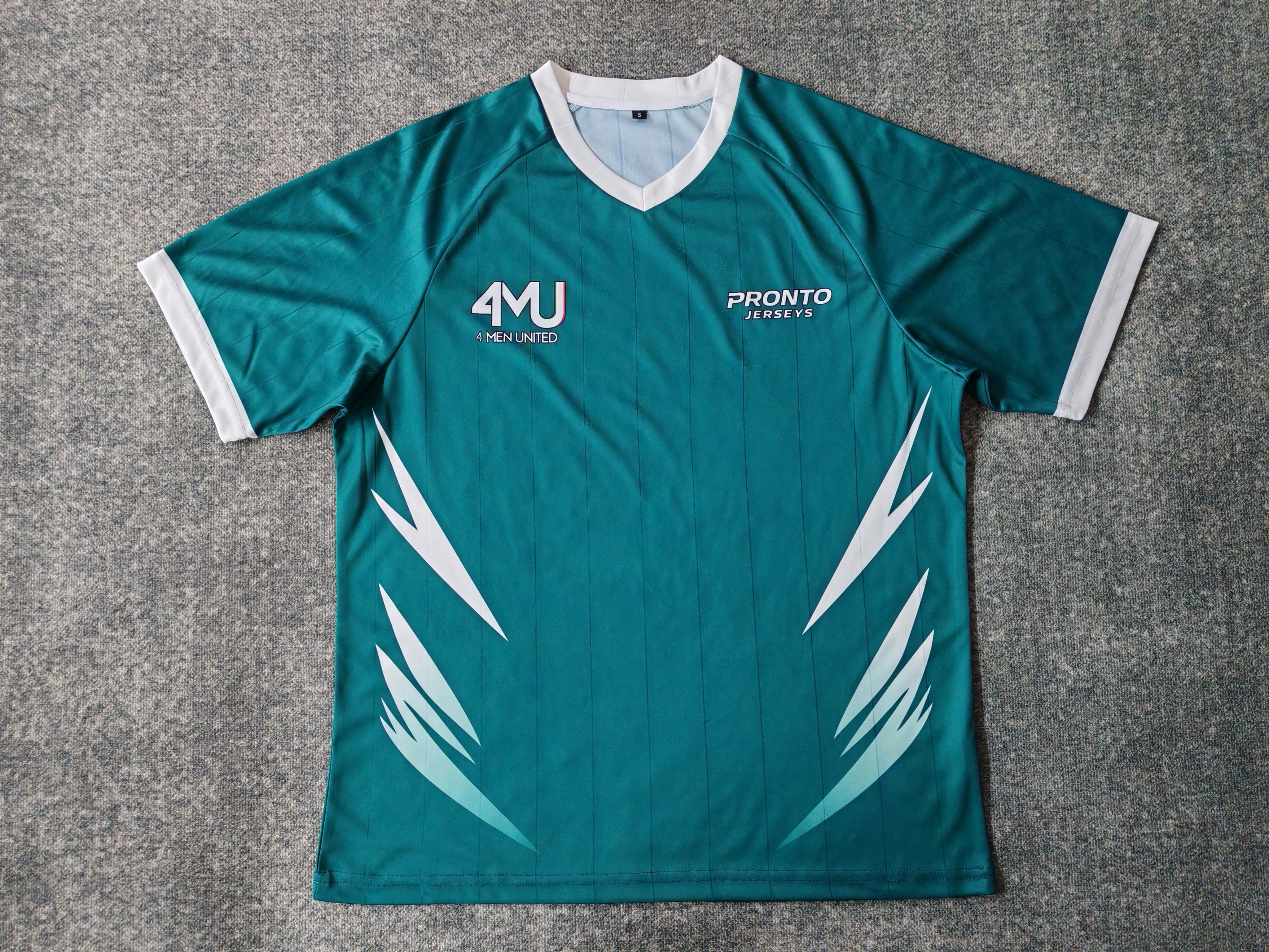 Finished custom jersey